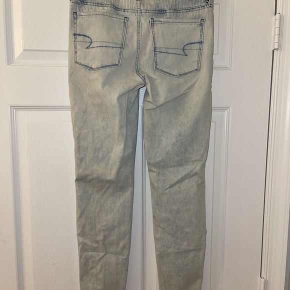Light Wash AE Jeans! - Picture 4 of 5